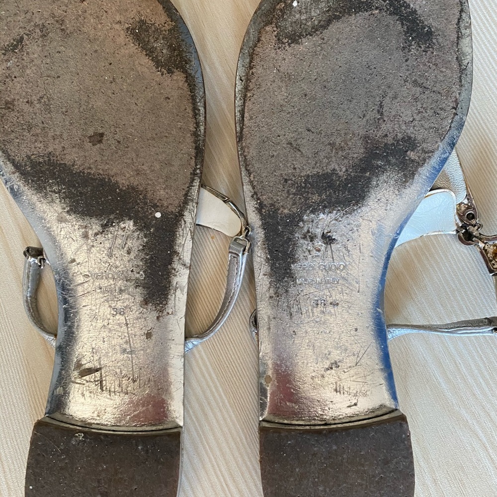 Designer Shoes - Picture 2 of 3